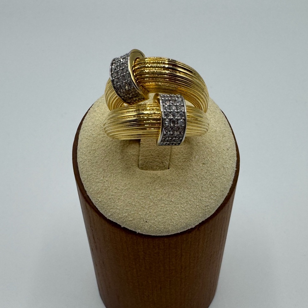 18k Asymmetrical Double Band - Picture 4 of 12